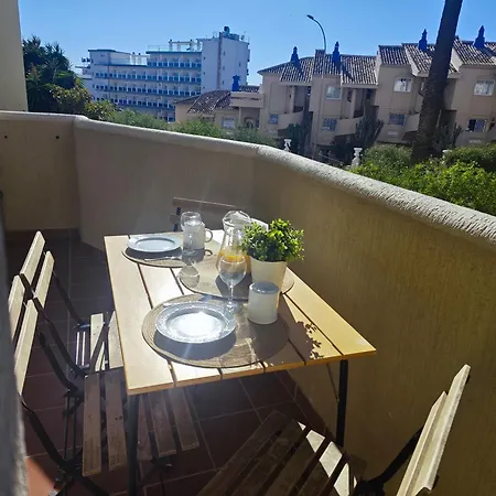 Casa Oasis Benalbeach Apartmán *